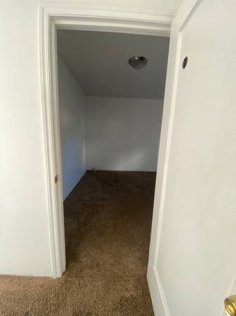Listing photo 1 of 2
