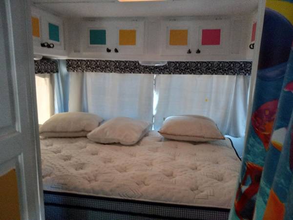 Listing photo 1 of 5