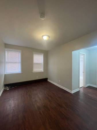 Listing photo 1 of 6