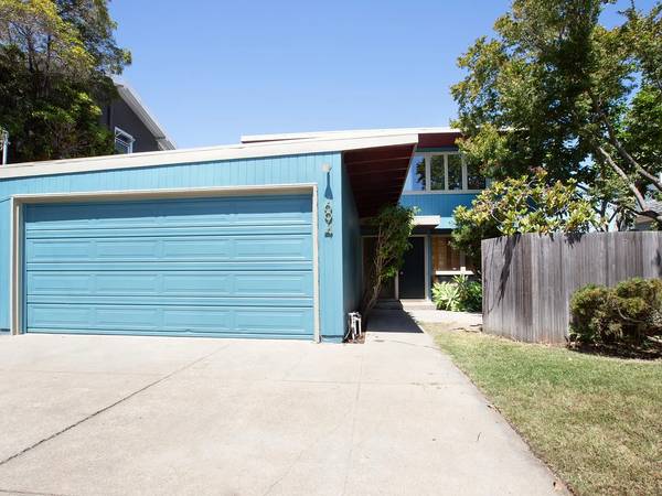 Listing photo 1 of 5