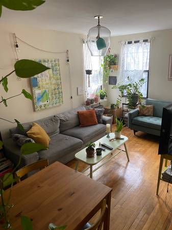 Listing photo 1 of 5