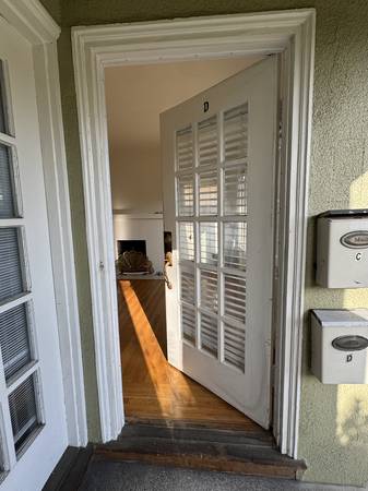 Listing photo 1 of 5