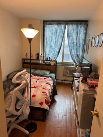 Listing photo 1 of 5