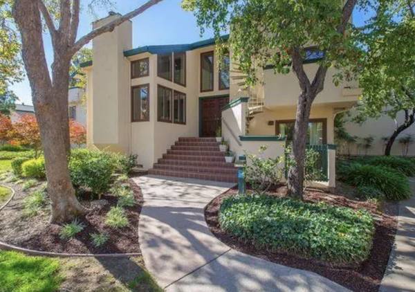 Listing photo 1 of 5