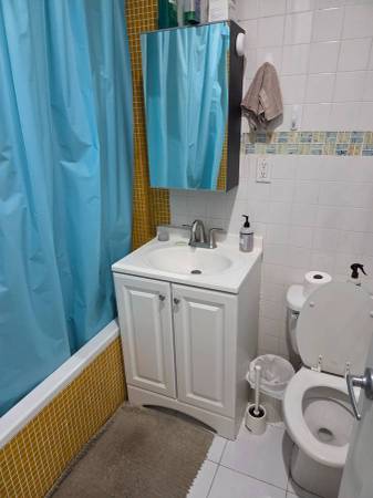 Listing photo 1 of 2