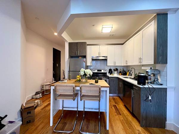 Listing photo 1 of 5