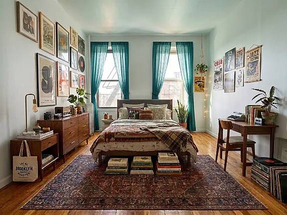 Listing photo 1 of 4