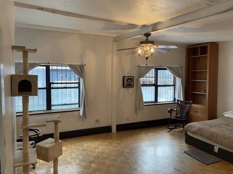 Listing photo 1 of 3