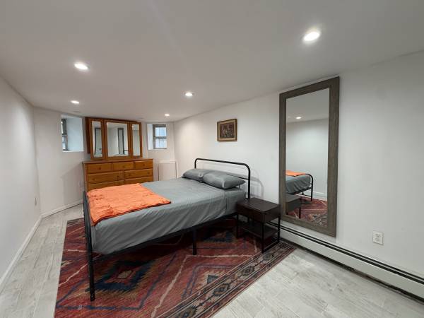 Listing photo 1 of 3