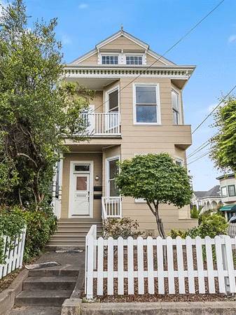 Listing photo 1 of 5