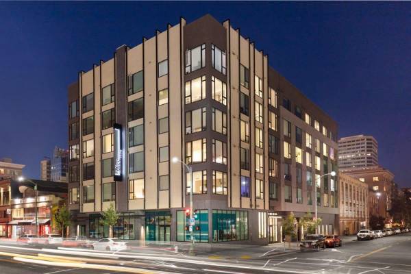 Listing photo 1 of 5