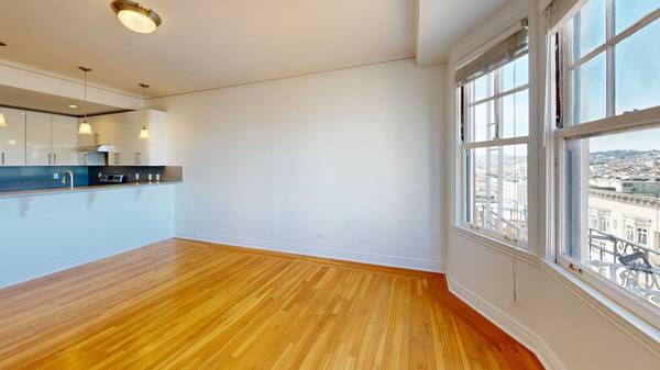 Listing photo 1 of 5