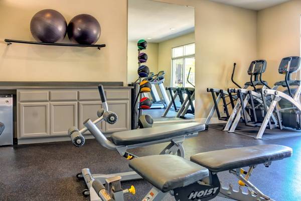 Listing photo 1 of 5