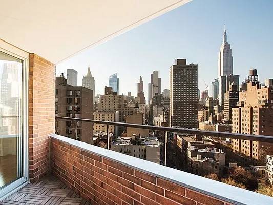 Listing photo 1 of 5