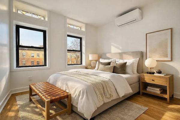 Listing photo 1 of 4