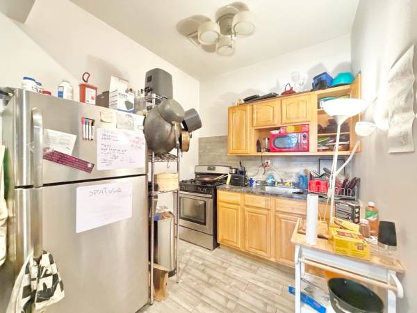 Listing photo 1 of 5