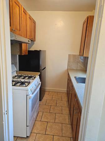 Listing photo 1 of 5