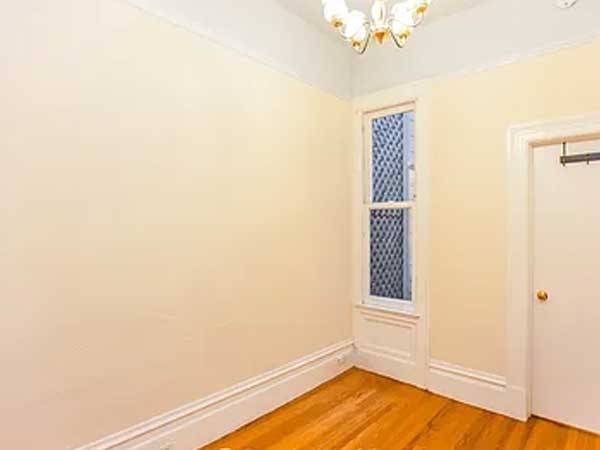 Listing photo 1 of 3