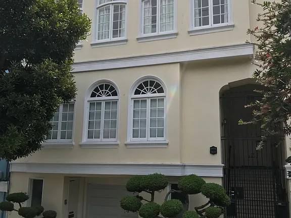Listing photo 1 of 5