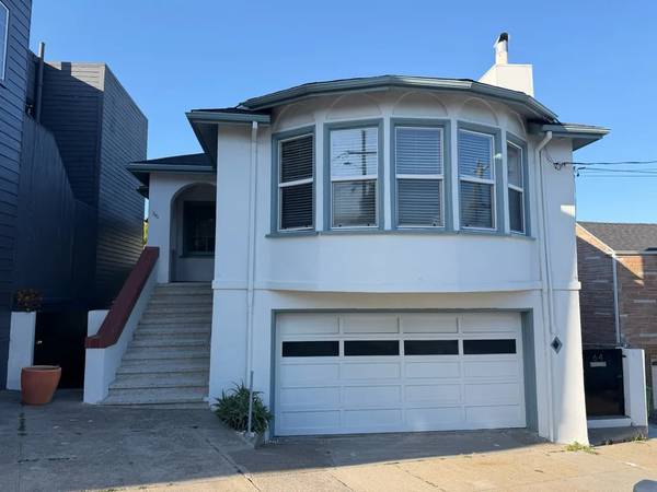 Listing photo 1 of 5