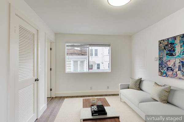 Listing photo 1 of 5