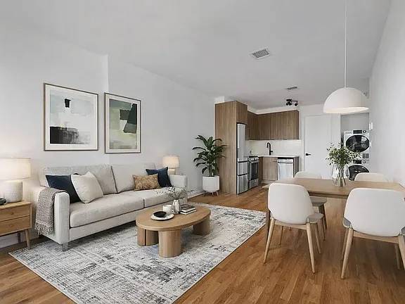 Listing photo 1 of 5