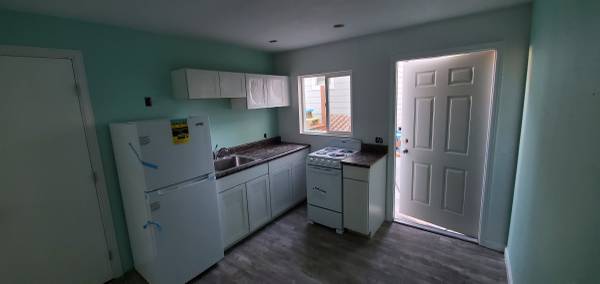 Listing photo 1 of 5