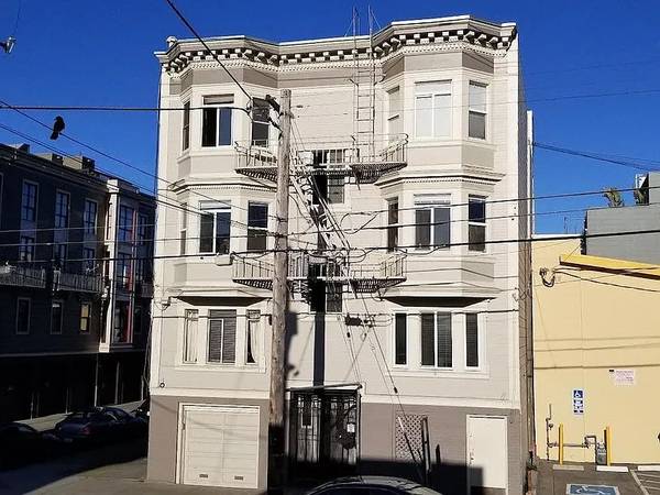 Listing photo 1 of 5
