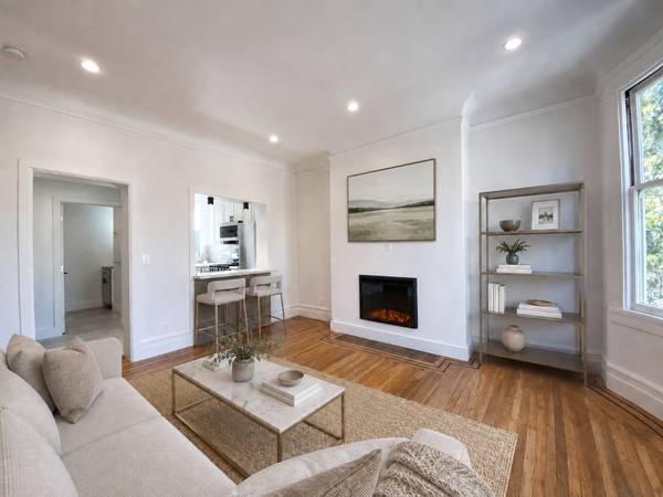 Listing photo 1 of 5