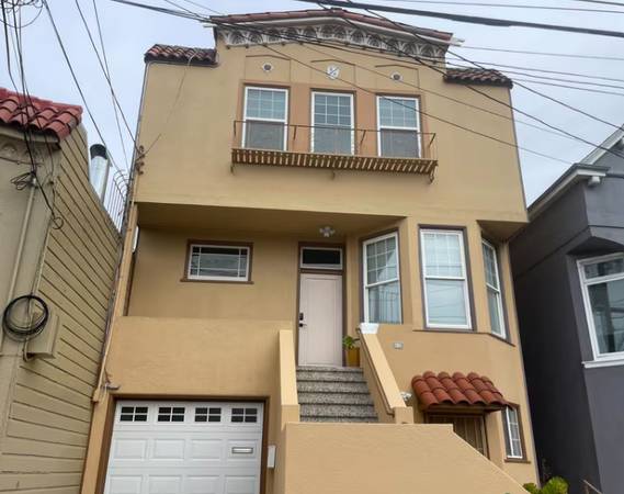 Listing photo 1 of 5