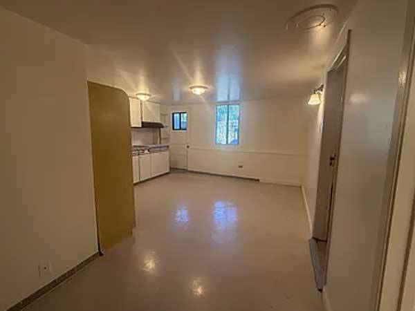 Listing photo 1 of 5