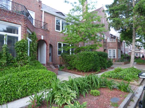 Listing photo 1 of 5