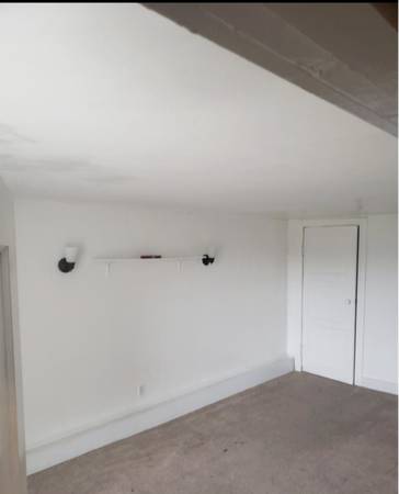 Listing photo 1 of 3