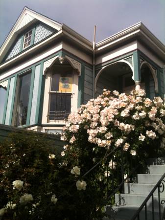 Listing photo 1 of 5