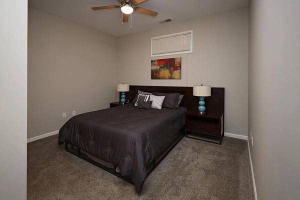 Listing photo 1 of 3