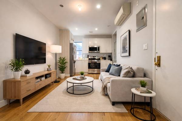 Listing photo 1 of 5