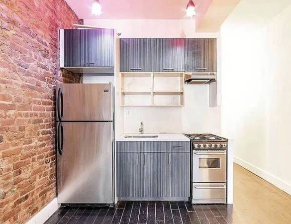 Listing photo 1 of 5