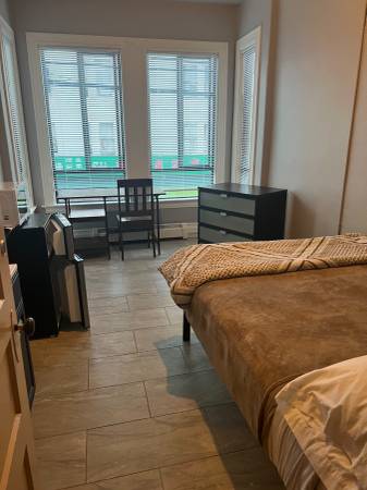 Listing photo 1 of 3