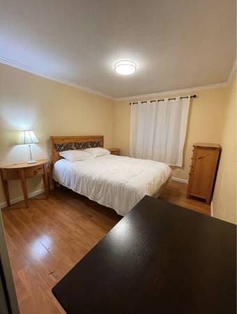 Listing photo 1 of 4