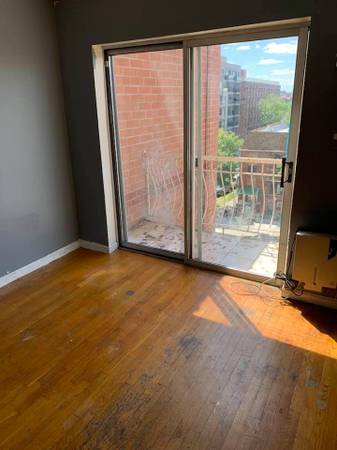 Listing photo 1 of 4