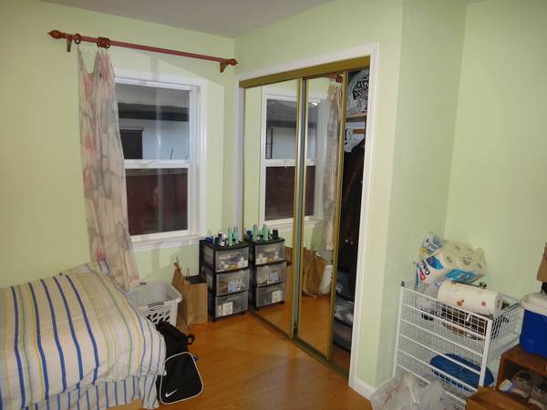 Listing photo 1 of 4