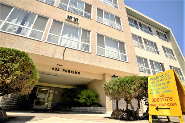 Listing photo 1 of 5