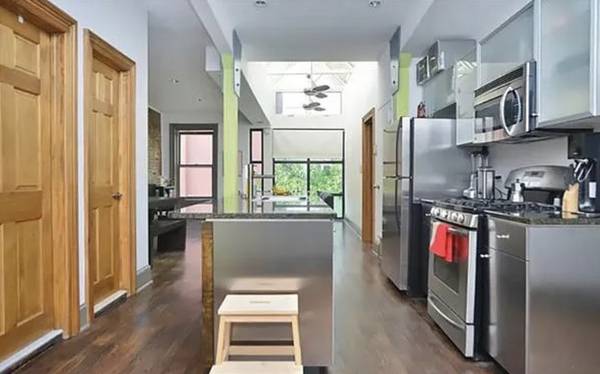 Listing photo 1 of 5