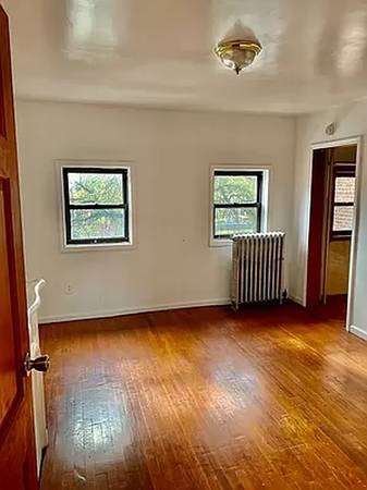 Listing photo 1 of 3