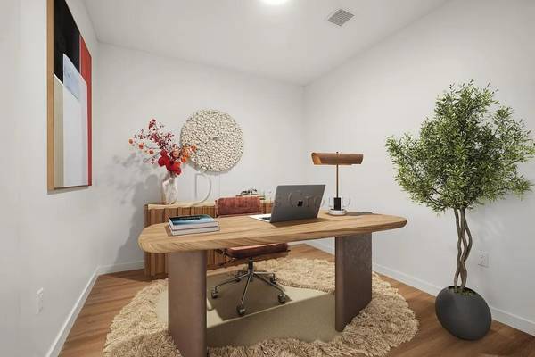 Listing photo 1 of 5