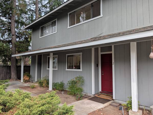 Listing photo 1 of 5