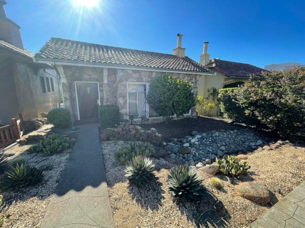 Listing photo 1 of 5