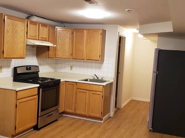 Listing photo 1 of 4