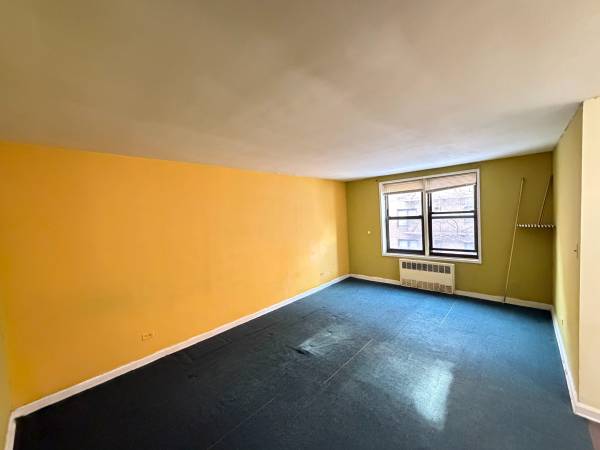 Listing photo 1 of 5