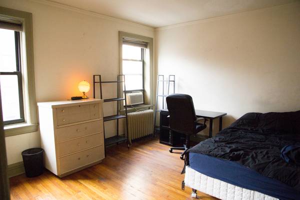 Listing photo 1 of 5